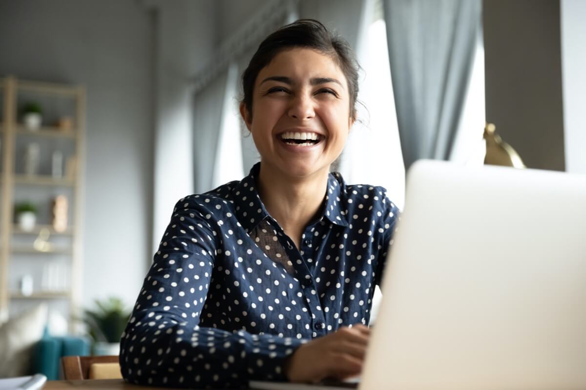 billboard-young-woman-laughing